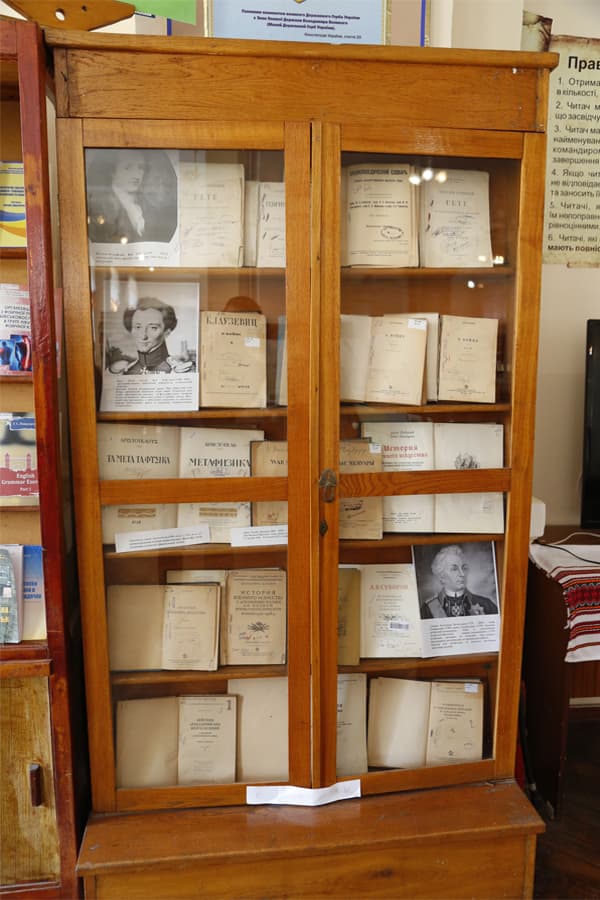 Старовинні книги